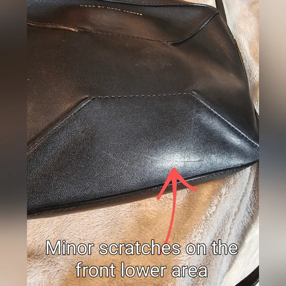 Marc Jacobs Hands Off Alex Black Leather Crossbody EUC - Picture 13 of 16